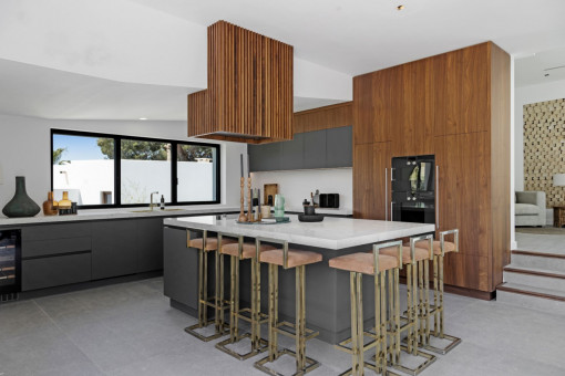 Modern kitchen with large kitche island