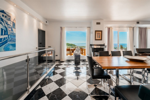 Light-flooded dining area