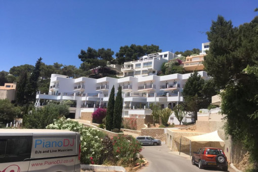 Extravagantly-furnished apartment in can Furnet with heated pool, 2 bedrooms and sea views over Ibiza